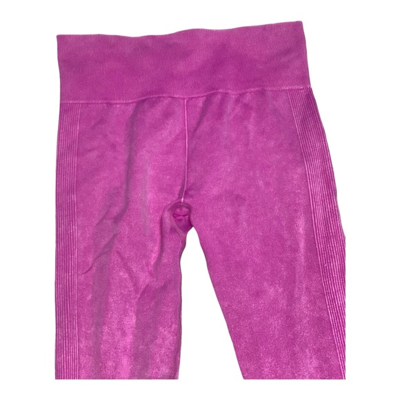 ✨Seamless Leggings
5 for $25 - Picture 7 of 9